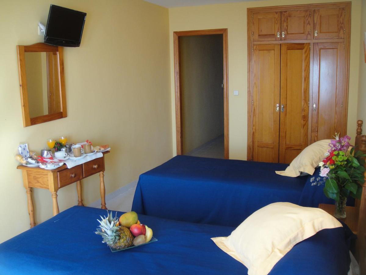 Hostal Costa Sol Castell de Ferro Exterior photo